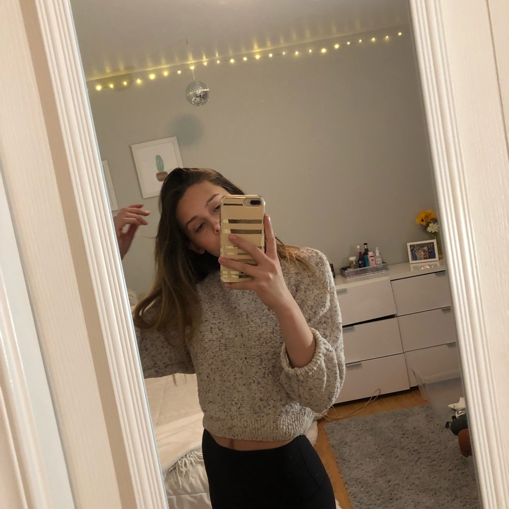 Kendall & Kylie sweater